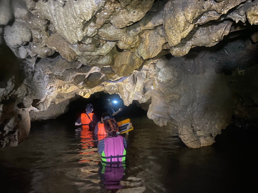 🛟 ใส่ชูชีพไปลอยคอในถ้ำกัน ! ถ้ำเดือน ถ้ำดาว พิษณุโลก Unseen + Adventure&nbsp;เบาๆ